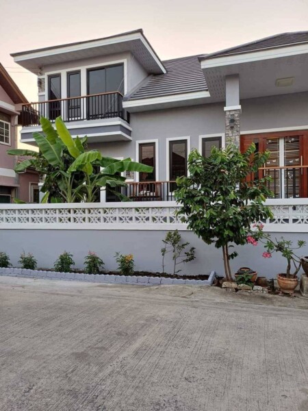 งานสร้างบ้าน เดี่ยว 1 ชั้นครึ่ง ทรงปั้นหยา (6)